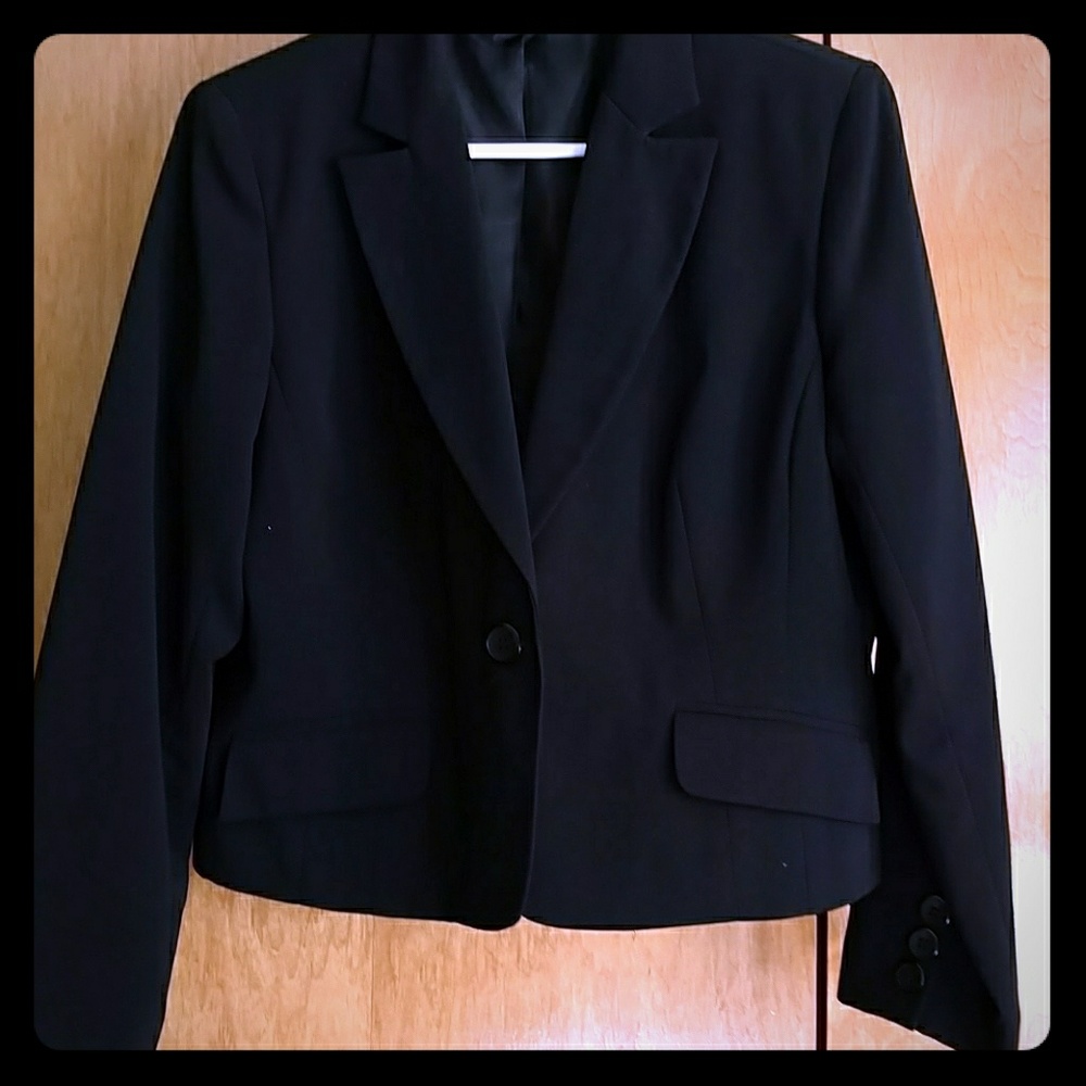 Black short Blazer